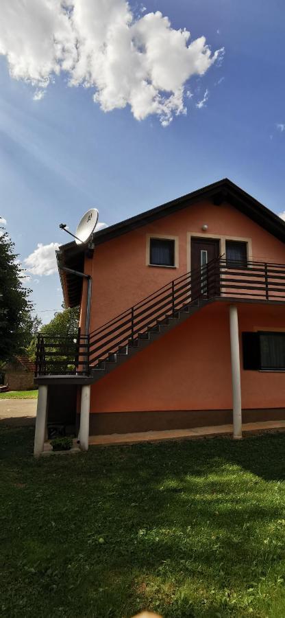 Apartman Deda ราโควิซา ภายนอก รูปภาพ